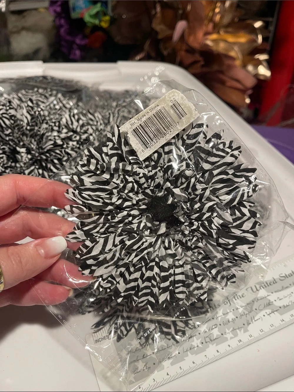 Black & White zebra flowers Floral craft fabric DIY new 16 flowers